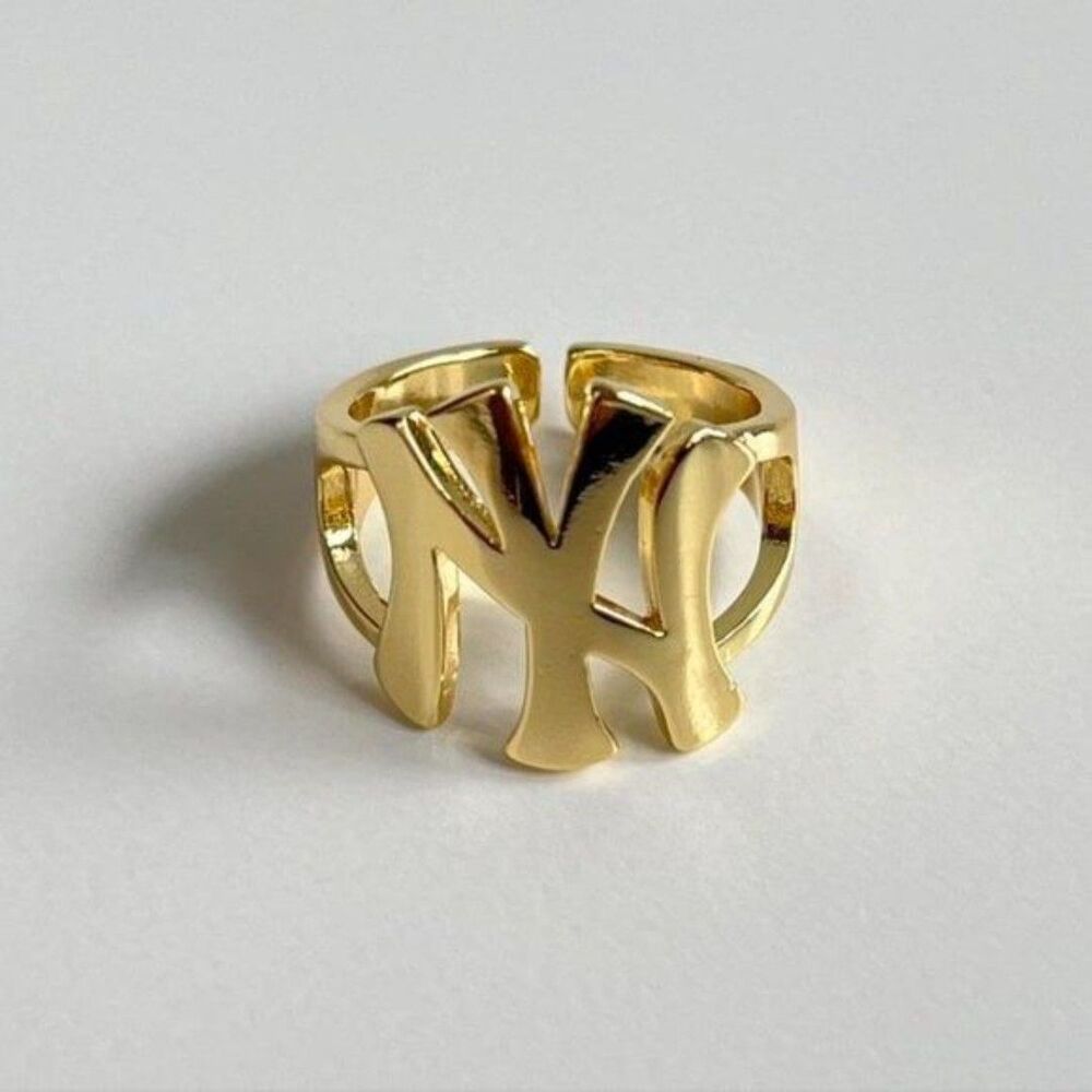 New York Yankees gold-plated ring